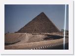 09 Pyramid Giza * 1366 x 968 * (1.48MB)